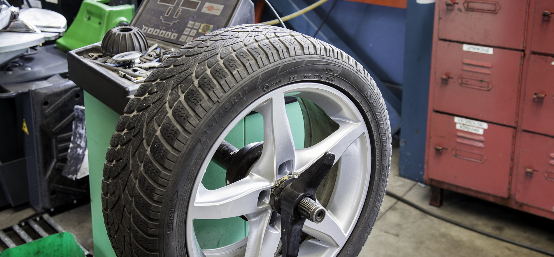 Express Smart Repair & Reifen Service Reifen-Service - KLEBSCH KFZ-REPARATUREN
